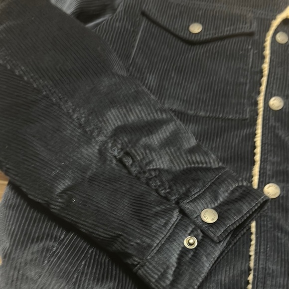 Levi’s Strauss Green Corduroy Jacket, Mens Small Sherpa Trucker, Snap Closure - Picture 7 of 8